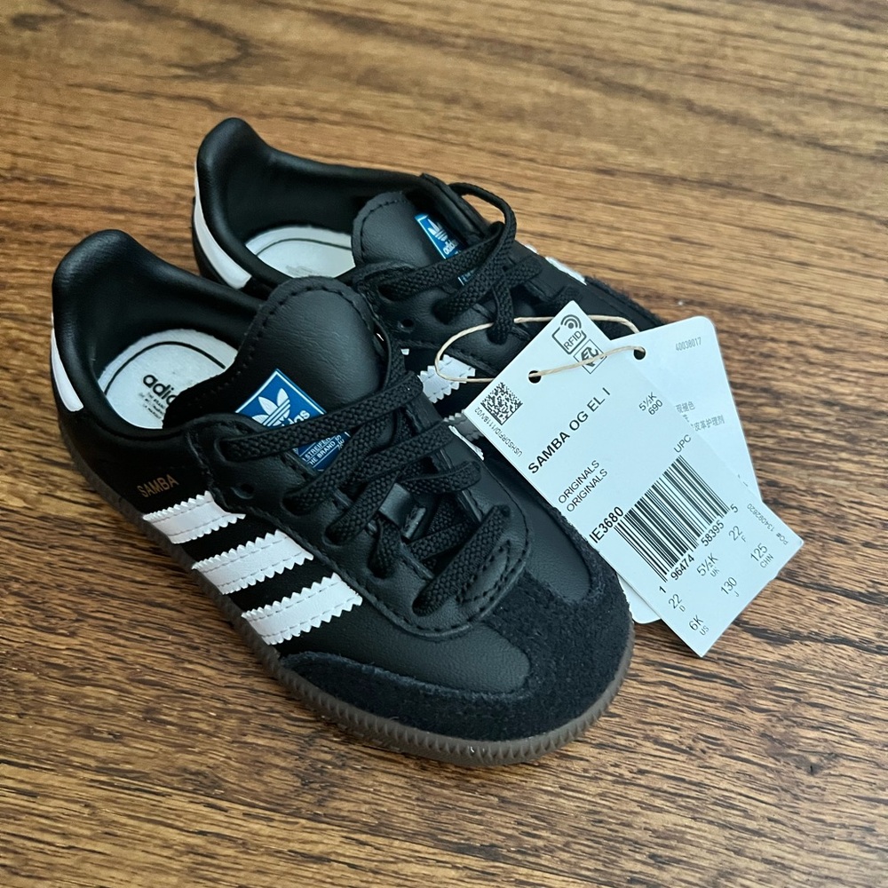 Adidas Sambas NWT
